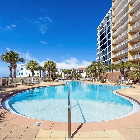 Three-Bedroom Condo With Oceanfront Balcony